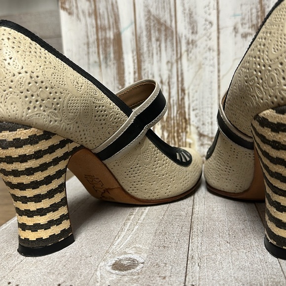 John Fluevog Mary Jane miracles resurrection buckled cream black leather heels - Picture 7 of 10